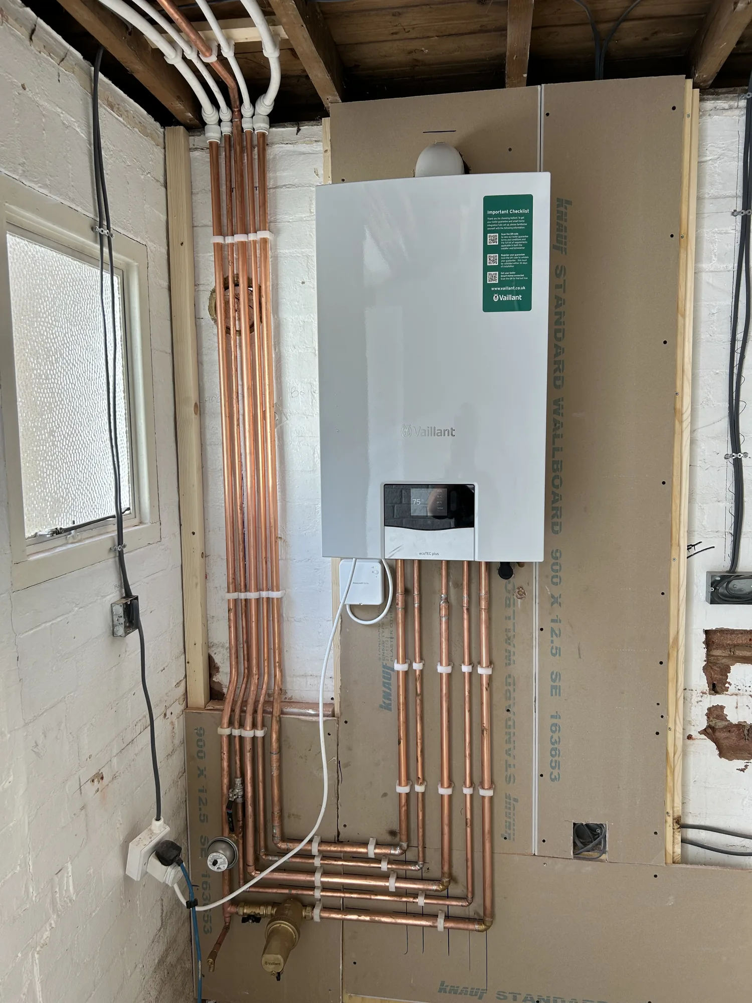 Vaillant boiler installation with copper pipework